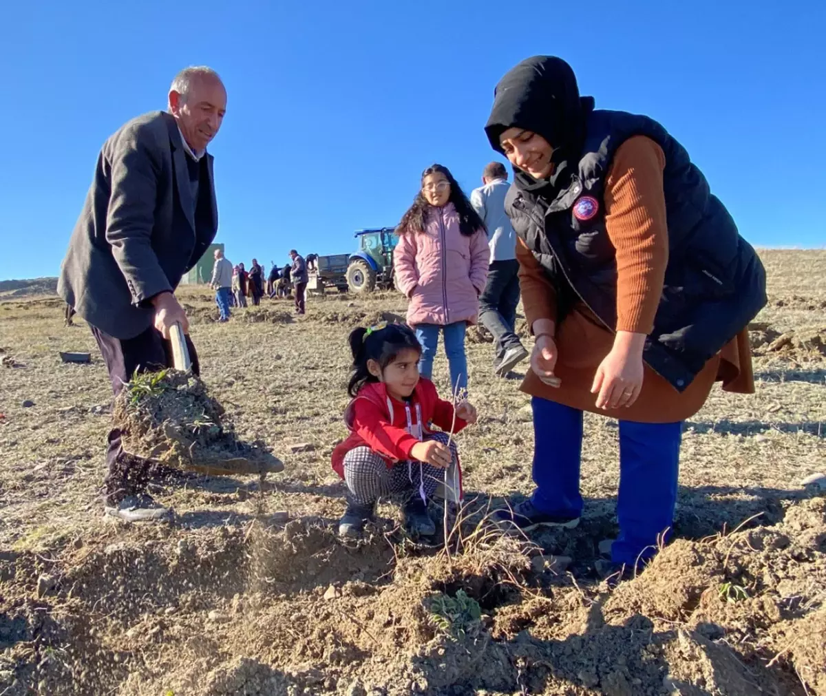 Kayaköprü Köyü’nde Kadınlar Hatıra Ormanı Kurdu